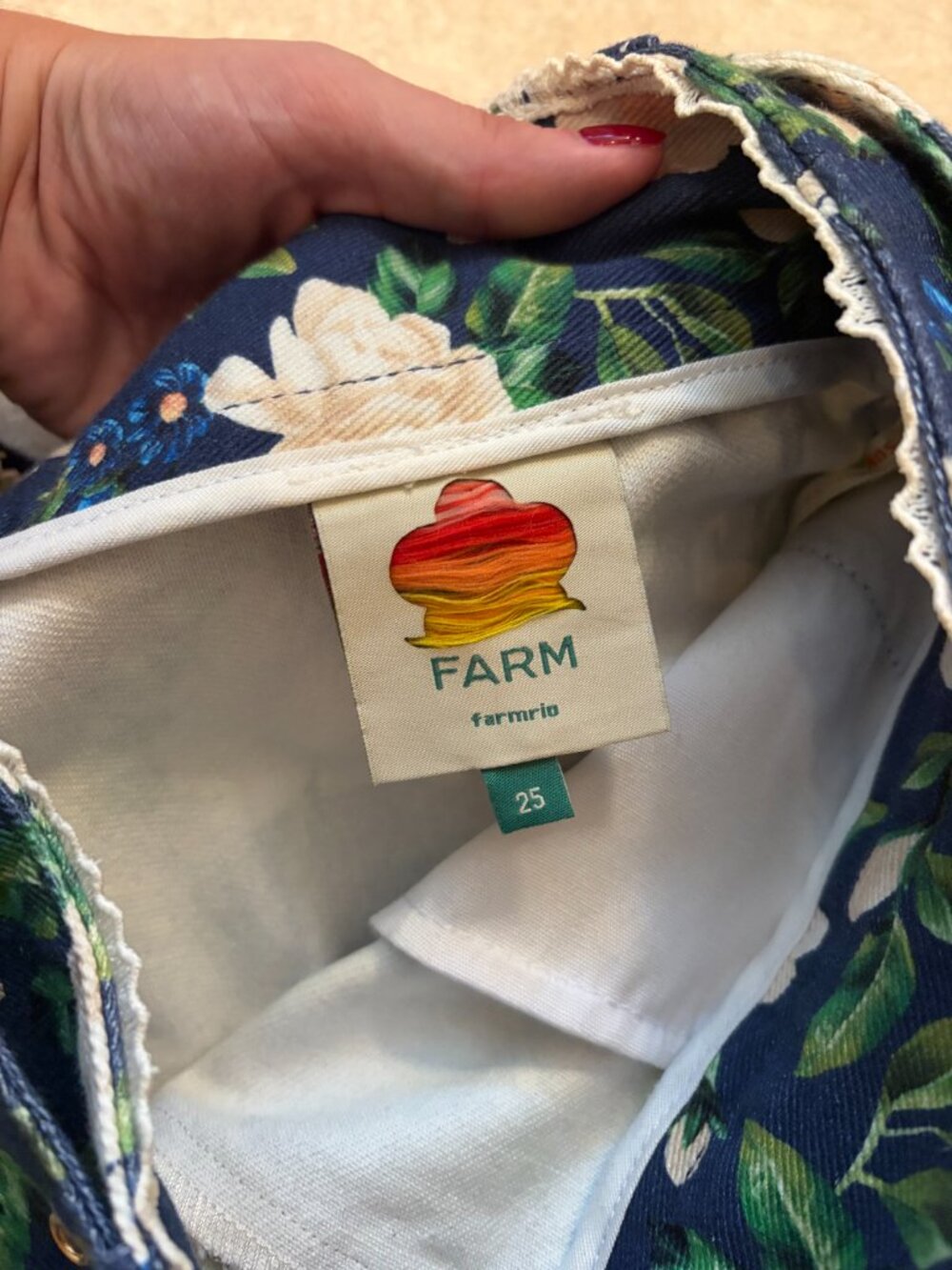 FARM RIO High Waisted Shorts - Picture 4 of 5